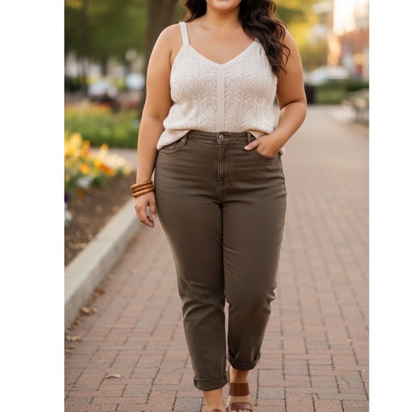 Abercrombie & Fitch Tops - Lauren Conrad Crochet Top